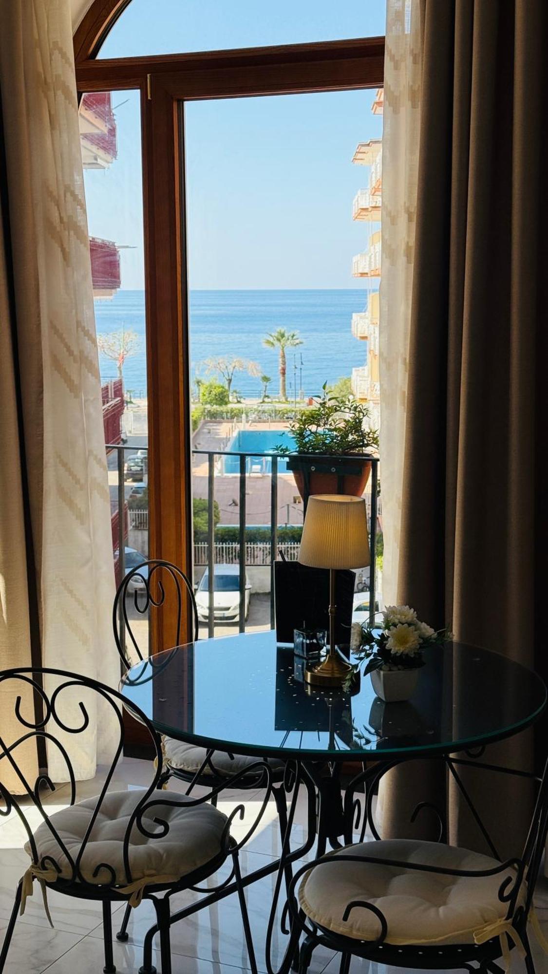 La Maison Rose ไมยอรี ภายนอก รูปภาพ